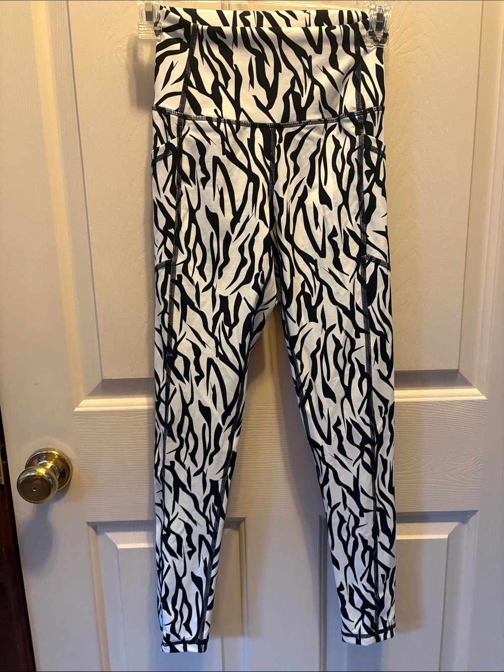 Zyia Zebra Printed Leggings sz 2